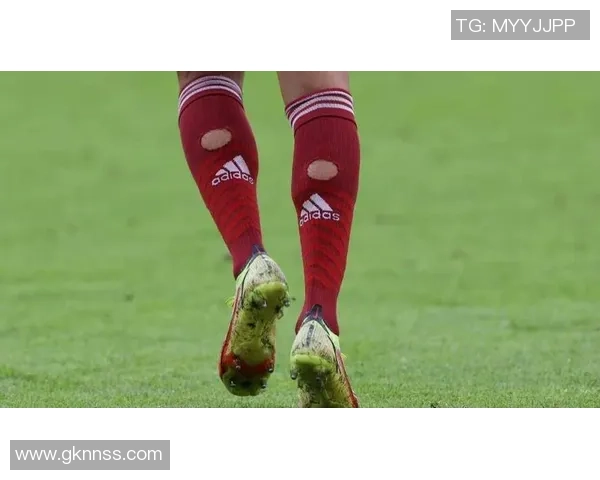 足球球星球袜长短不一的原因及其背后暗藏的个性与技术考量
